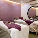 Your Exclusive Studio In The City - Top Amenities & Services For Free!!