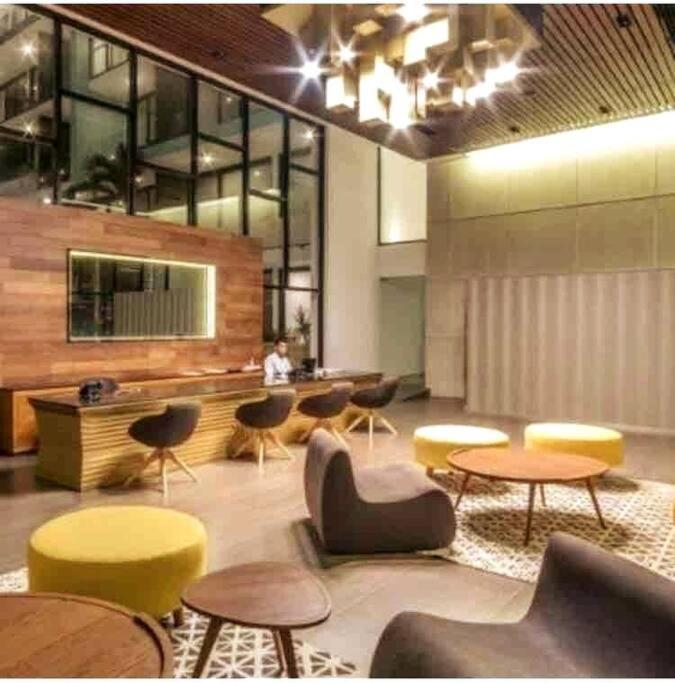 Your Exclusive In The - Amenities & Services For Free!! Apartamento *